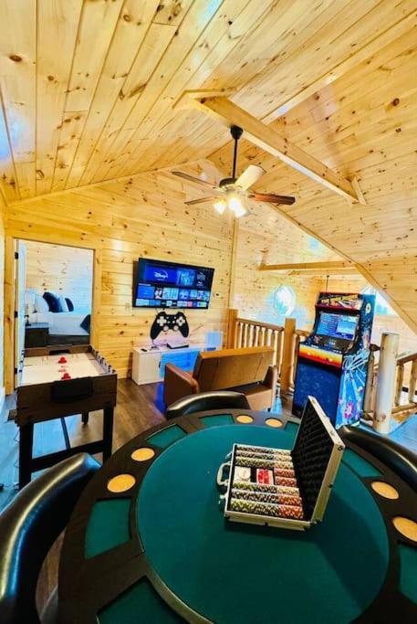 New! Indoor Pool/Ps 5/Hot Tub/Parkway Villa Pigeon Forge Eksteriør billede
