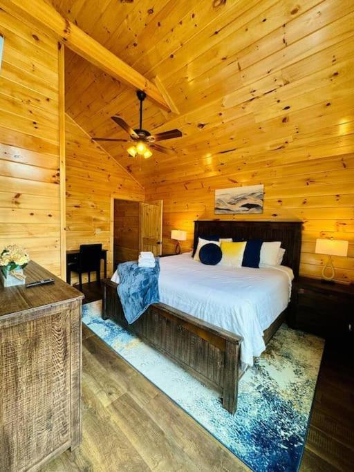 New! Indoor Pool/Ps 5/Hot Tub/Parkway Villa Pigeon Forge Eksteriør billede