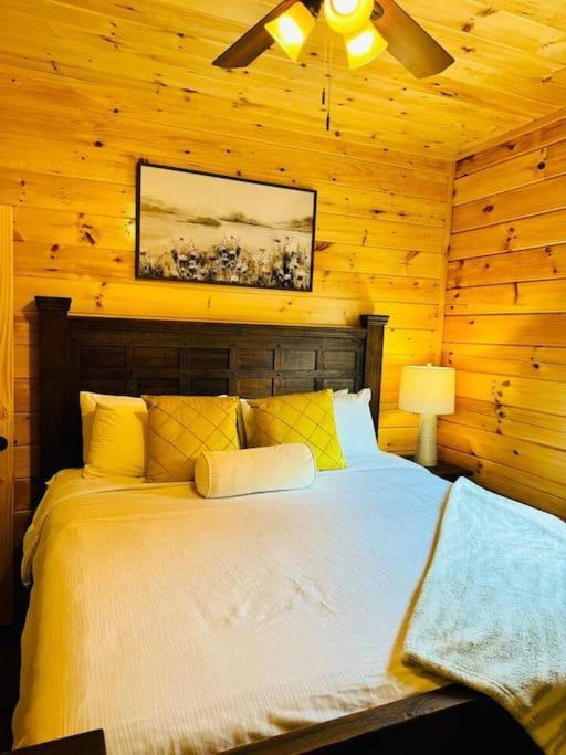 New! Indoor Pool/Ps 5/Hot Tub/Parkway Villa Pigeon Forge Eksteriør billede