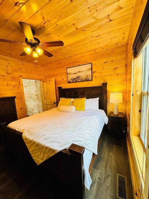 New! Indoor Pool/Ps 5/Hot Tub/Parkway Villa Pigeon Forge Eksteriør billede