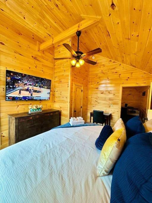 New! Indoor Pool/Ps 5/Hot Tub/Parkway Villa Pigeon Forge Eksteriør billede