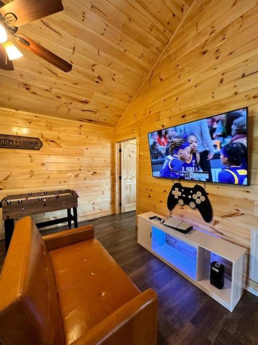 New! Indoor Pool/Ps 5/Hot Tub/Parkway Villa Pigeon Forge Eksteriør billede