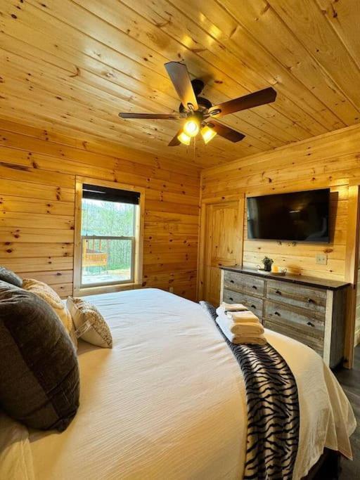 New! Indoor Pool/Ps 5/Hot Tub/Parkway Villa Pigeon Forge Eksteriør billede