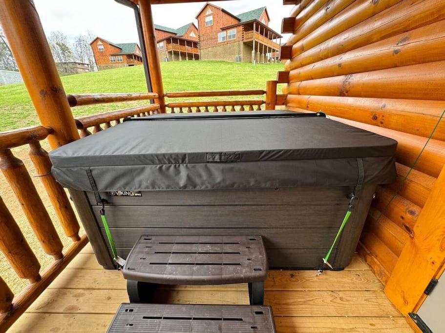 New! Indoor Pool/Ps 5/Hot Tub/Parkway Villa Pigeon Forge Eksteriør billede