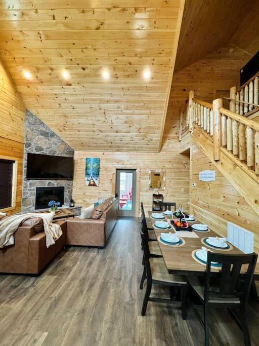 New! Indoor Pool/Ps 5/Hot Tub/Parkway Villa Pigeon Forge Eksteriør billede