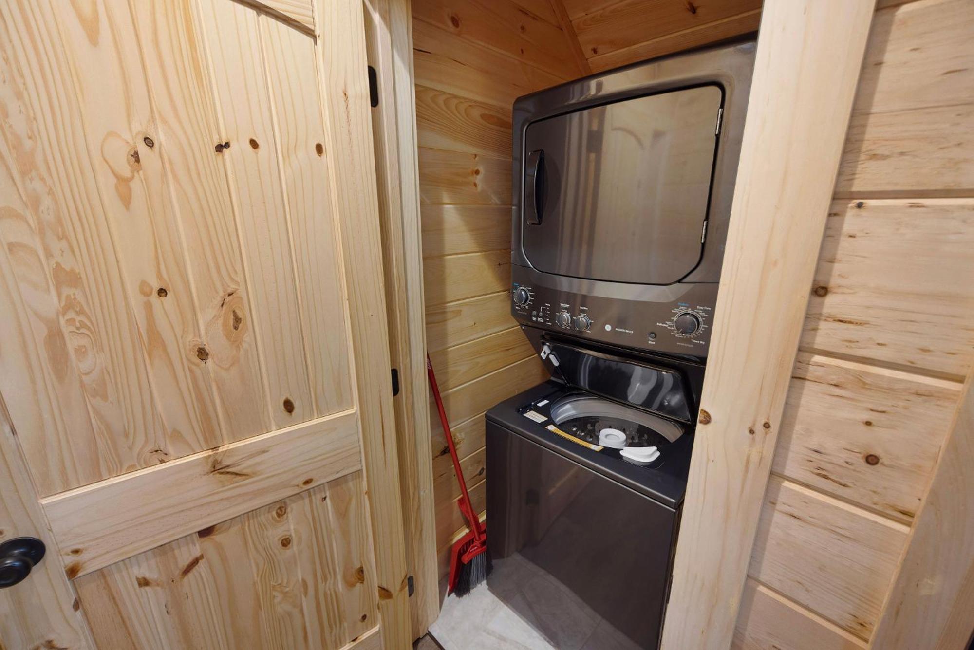 New! Indoor Pool/Ps 5/Hot Tub/Parkway Villa Pigeon Forge Eksteriør billede